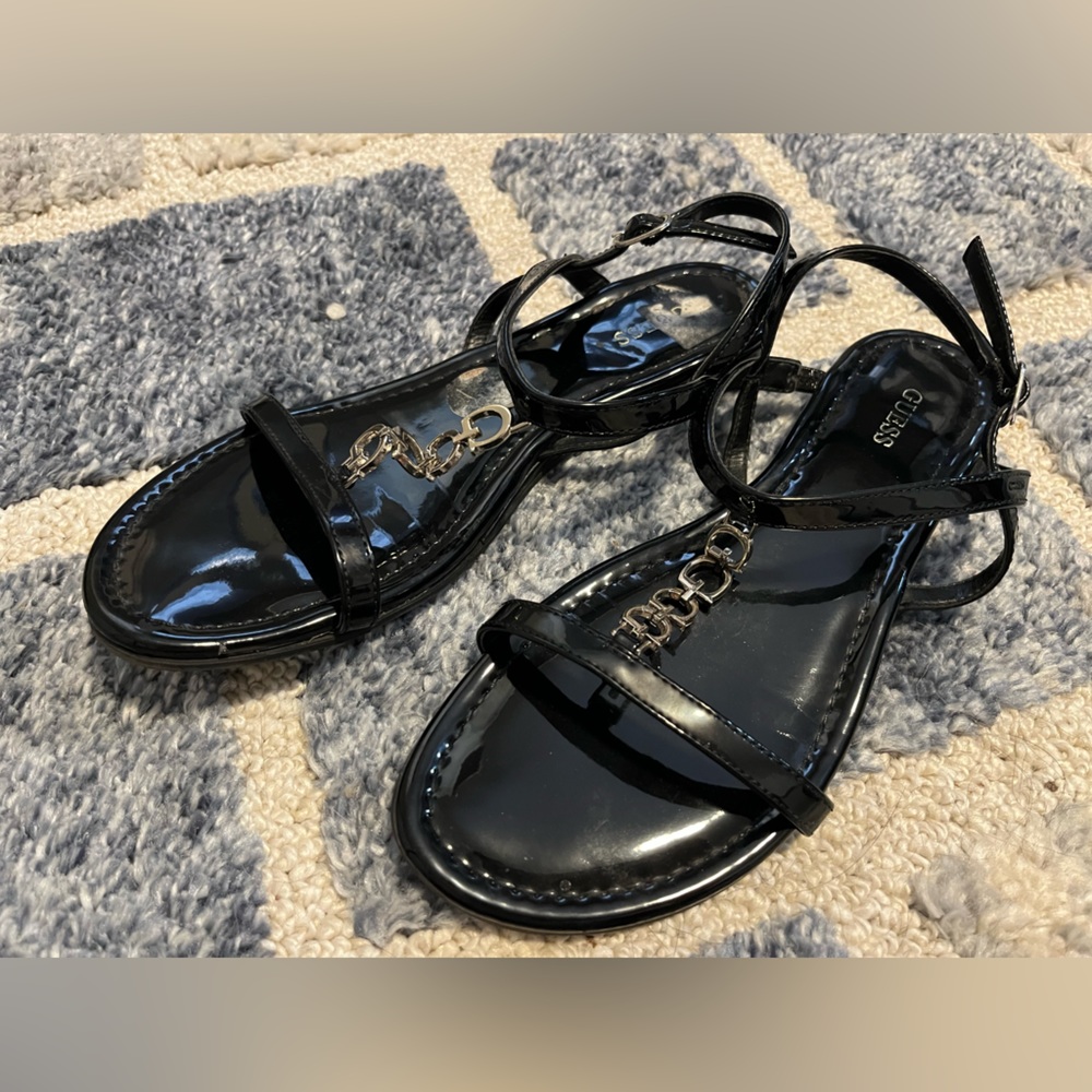 Black guess sandals size 8, only worn several times for sale.